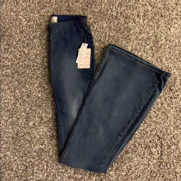 Free People Penny Pull On Flare Jeans - Picture 5 of 6